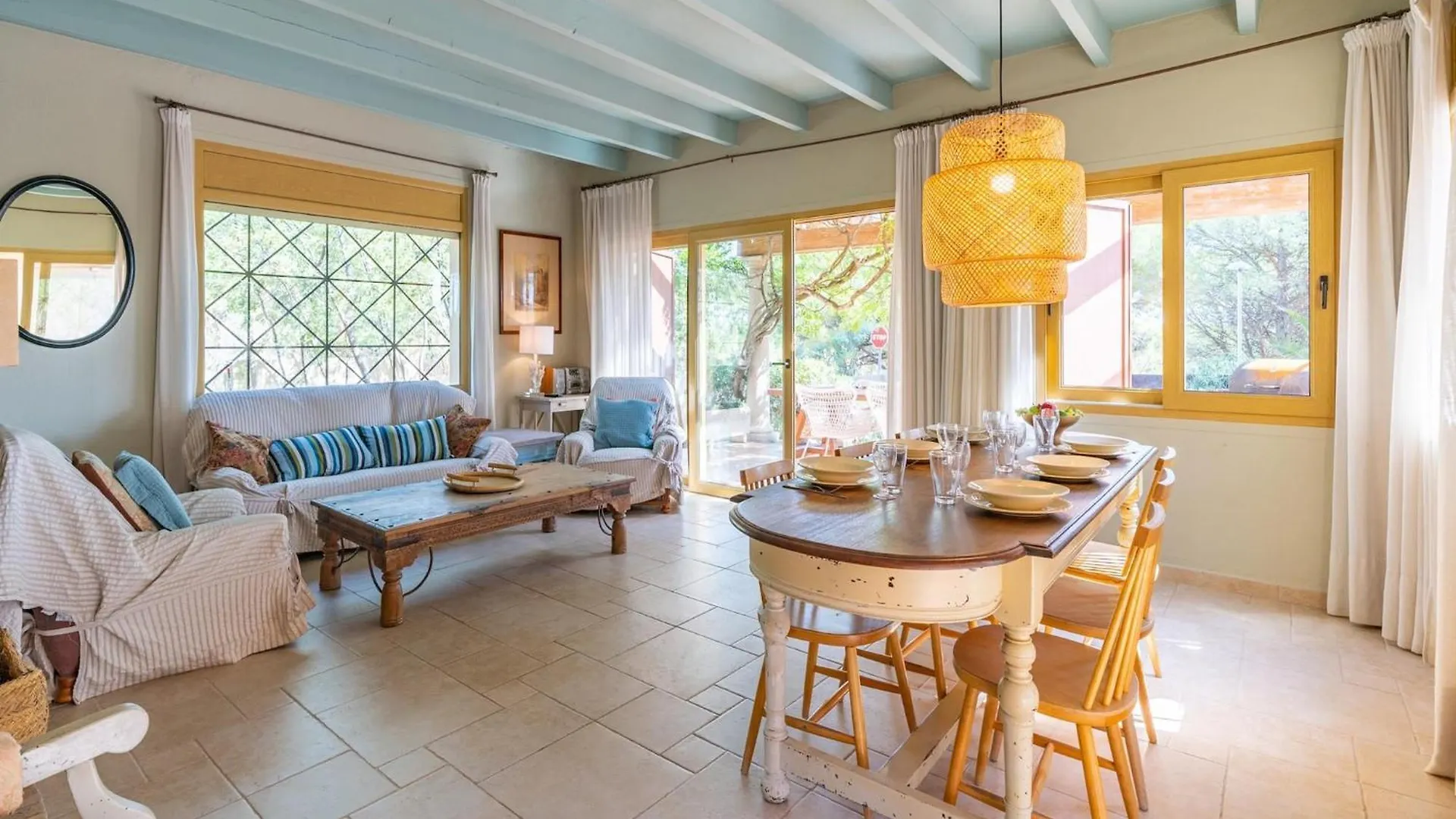 Spacious Villa Near Sand Beaches L' Escala Spanje